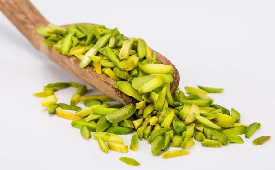 خلال پسته سحرخیز مناسب تهیه انواع شکلات و شیرینی